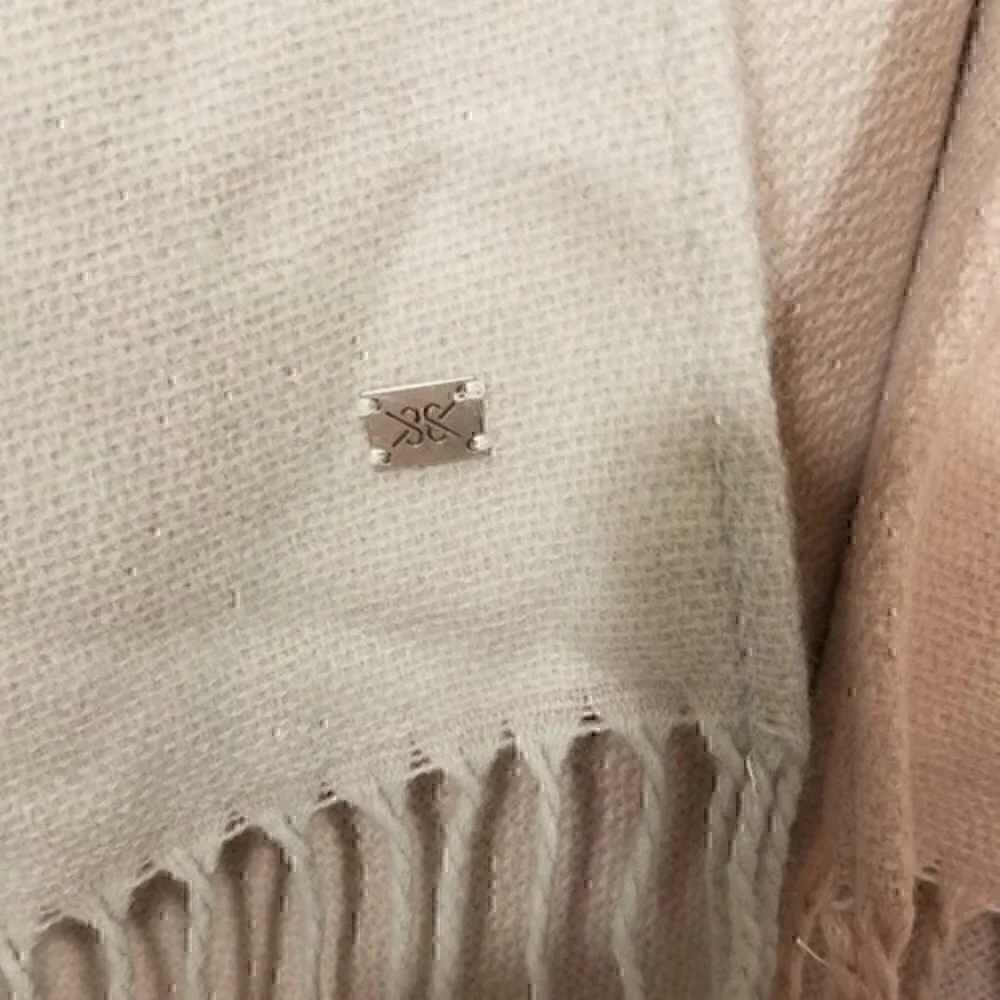 NWT Soia & Kyo Woven Scarf wit Fringe